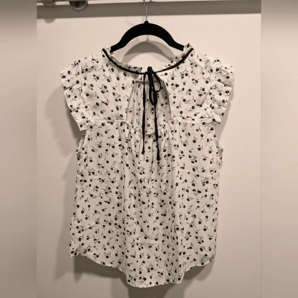 Monteau Black White Floral Ruffle Sleeveless Blouse Size Medium - Picture 2 of 3